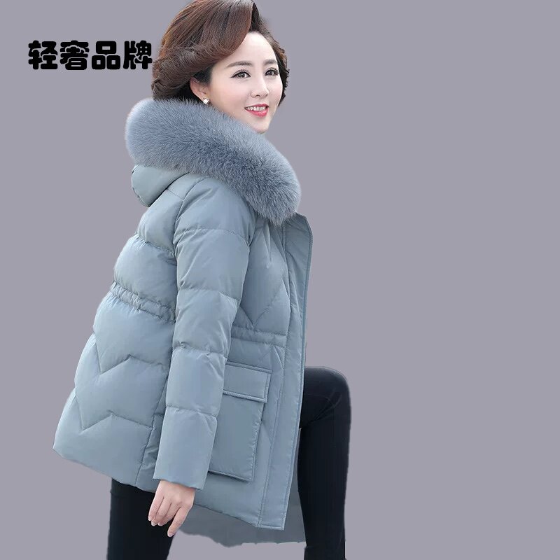 中年妈妈冬装羽绒服外套洋气短款2025新款中老年人女中长款厚棉袄