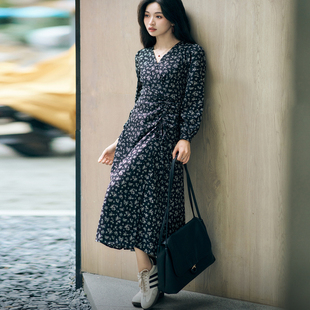 柒量一裁小个子港风复古深色碎花长裙女长袖收腰显瘦秋气质1286