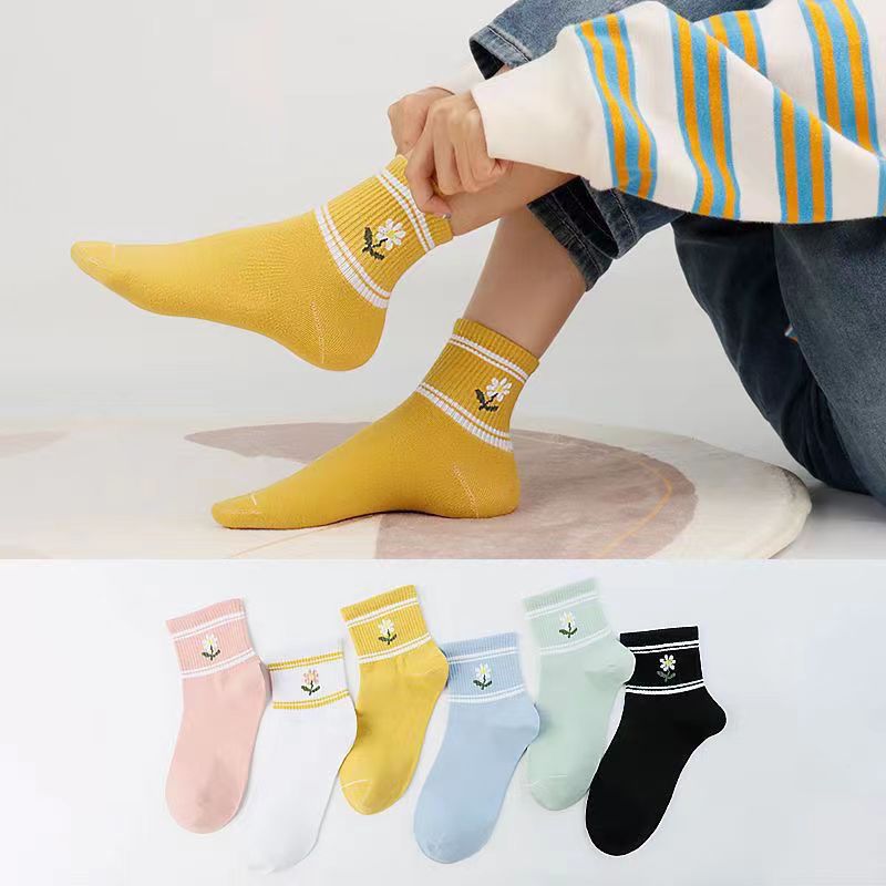袜子女潮流款秋冬春季百搭学院风中筒袜简约甜美运动袜堆堆袜