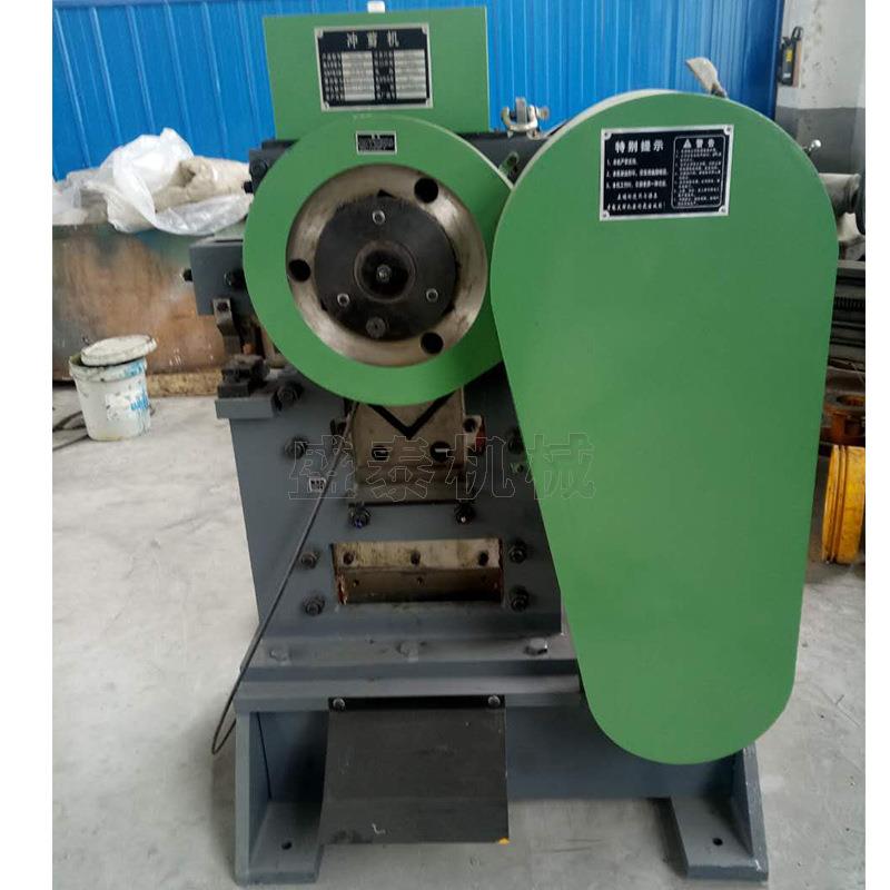 角铁槽钢切角断冲孔机剪切冲孔一体机联合冲剪机小型自动冲剪机