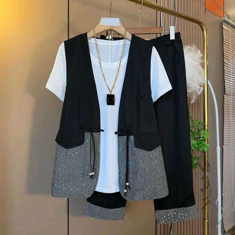 胖妹妹拼色底摆V领马甲圆领短袖打底衫松紧腰裤子通勤显瘦三件套