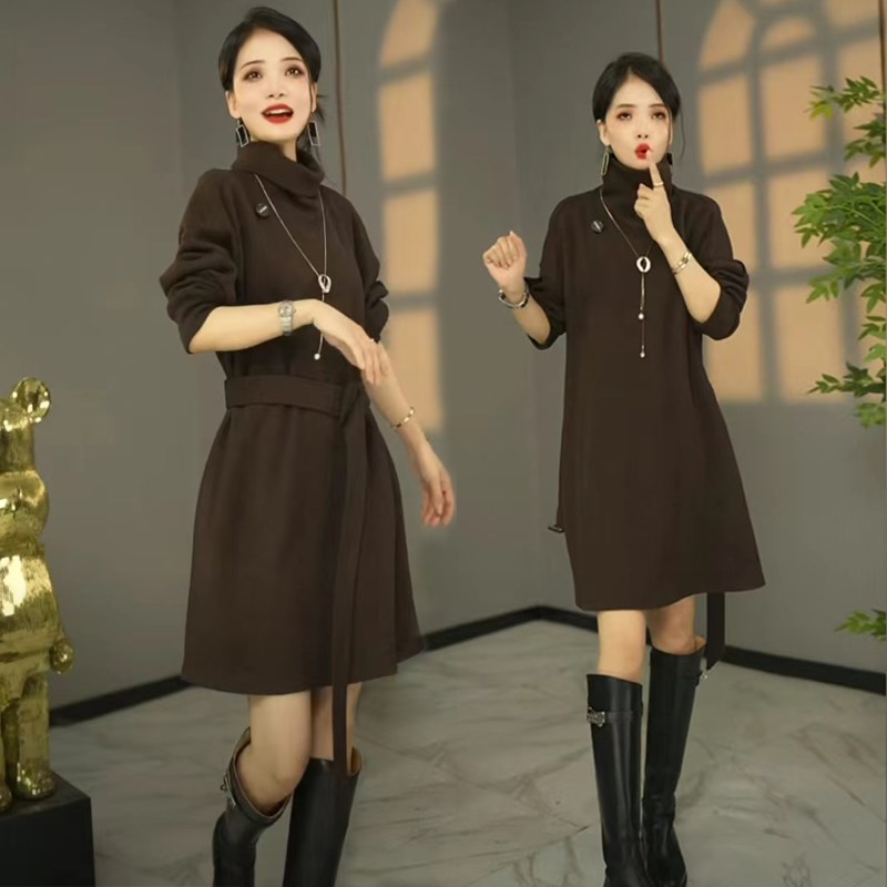 大码女装宽松连衣裙早秋新款慵懒风立领遮肉中长款a字收腰打底裙