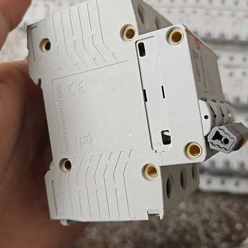 {议价}LS产电BK63N微型断路器 3P C10A 415V～ 拆{议价}