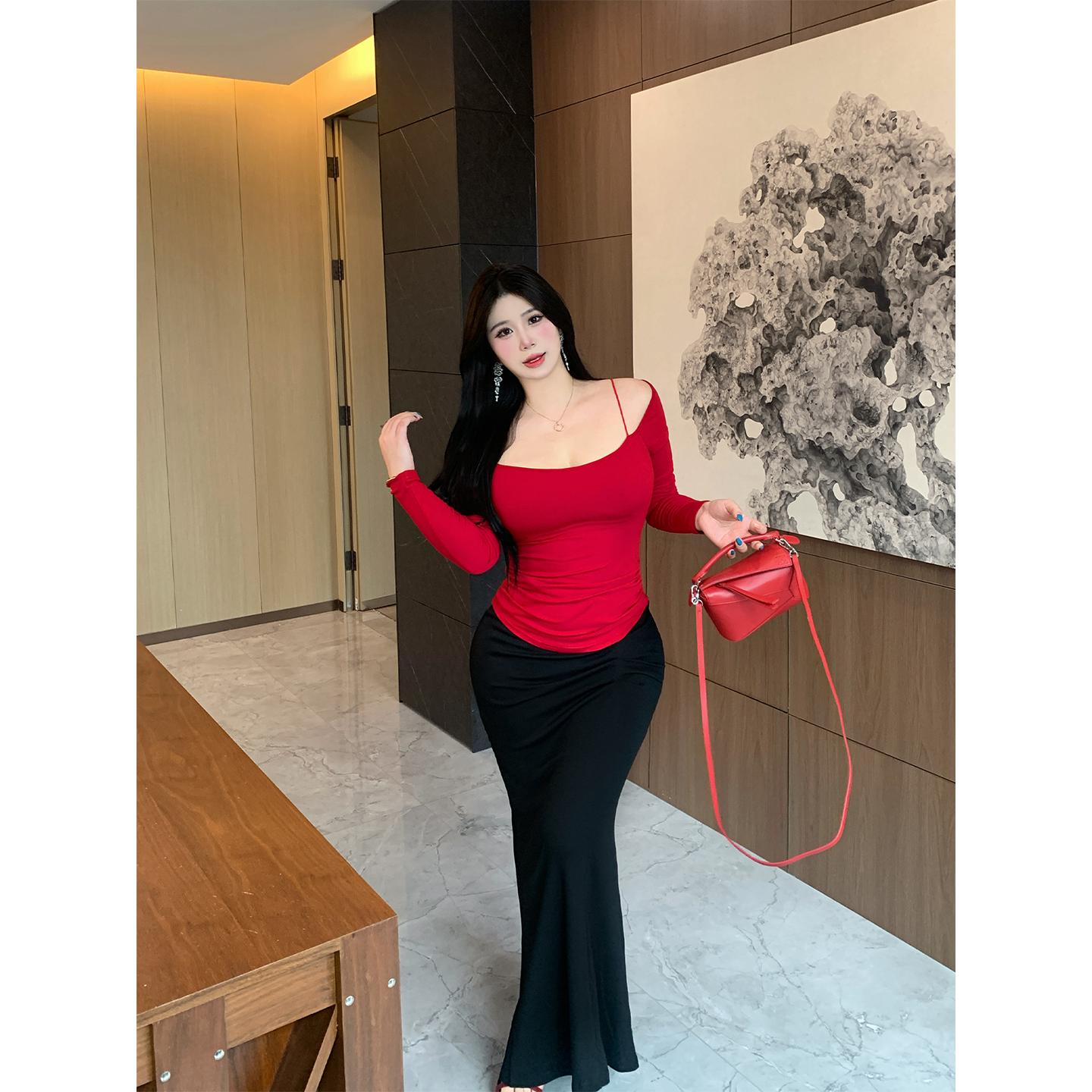 B-babes【绝美雅塑】欧美通勤显瘦鱼尾半身裙设计感褶皱高腰包臀