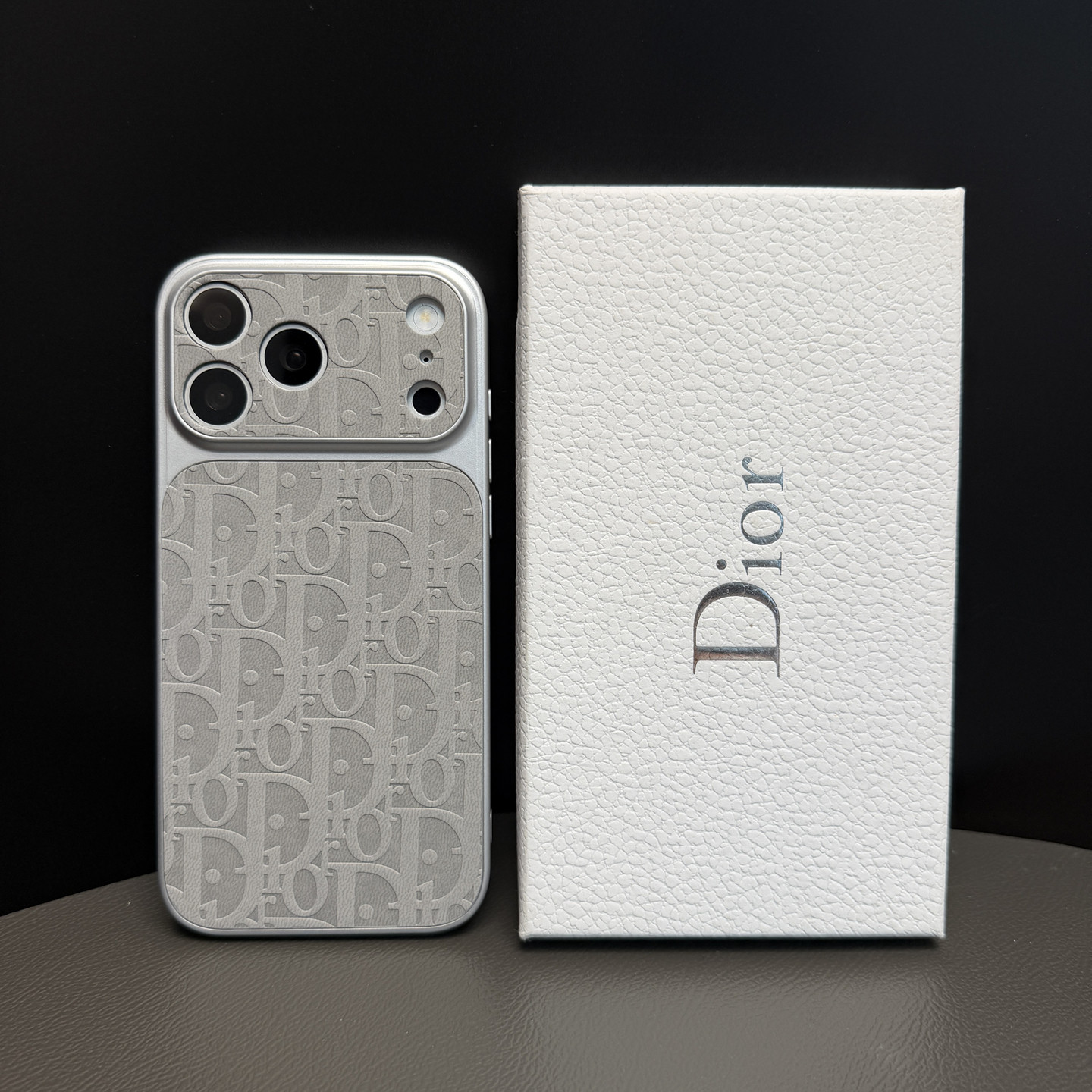 New Grandma Gray Embossed Leather Texture DR Luxury Suitable for iPhone 17 Pro Max Case, Apple 16 Pro, High-End European and American 13 Couples, 15 Pro Drop Protection, 14 Full Coverage, 17 Protector for Women