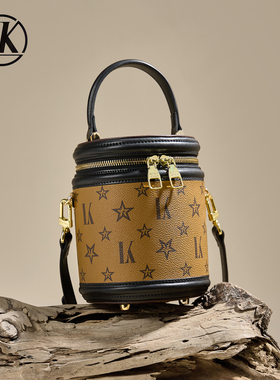 LK轻奢老花圆筒包手提2026新款超火水桶包女斜挎发财桶包包高级感