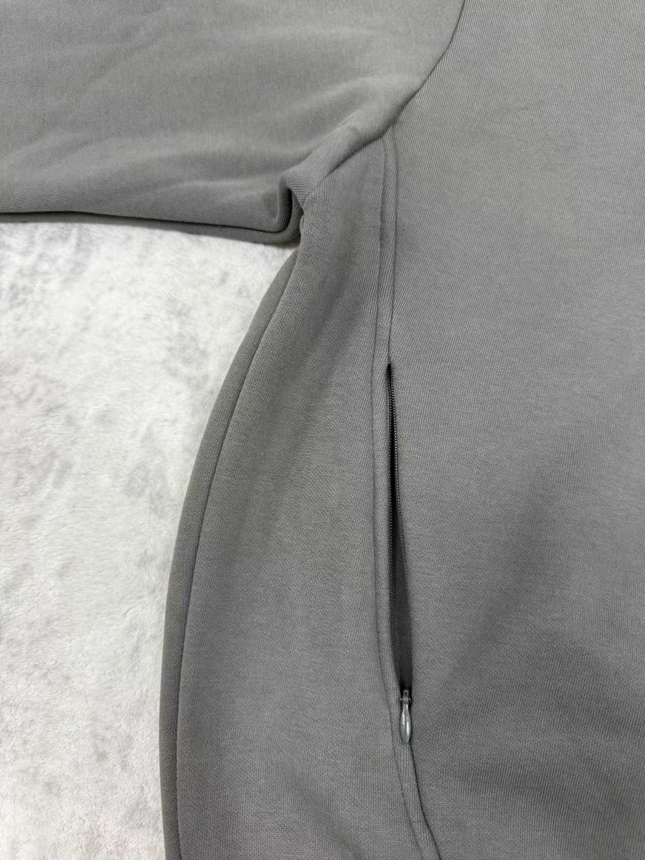 thumbnail for Tiger Butterfly Green Sweatshirt Set