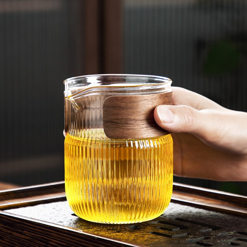 竖纹玻璃公道杯实木隔热公杯日式功夫茶泡茶分茶器倒茶器