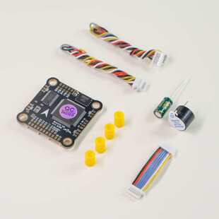 重山AT32 F435VMT7国产主控FPV穿越机