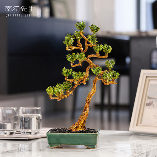南初先生珐琅彩迎客松高端摆件