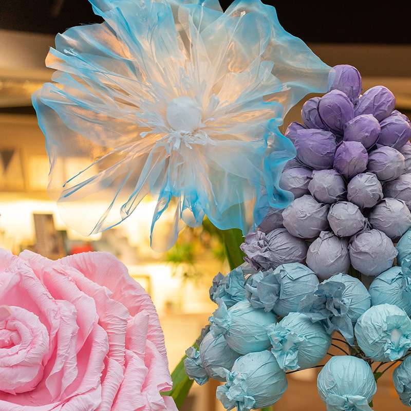 新款巨型婚庆纸艺仿真葡萄风信子立体装饰路引美陈橱窗摄影纸花