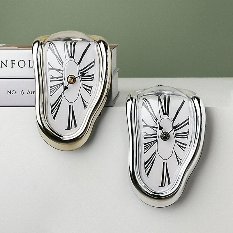 覆古扭曲时钟融化钟桌角家居卧室客厅装饰摆件钟创意罗马数字挂钟