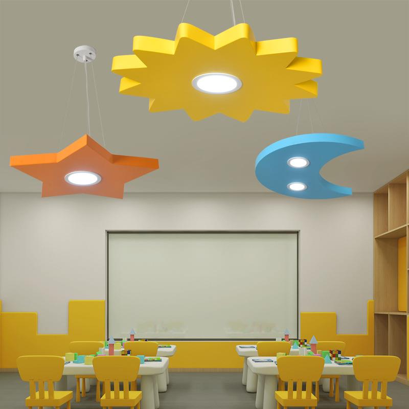 幼儿园吊灯卡通星星月亮儿童灯个性创意云朵灯游乐园大厅造型灯具