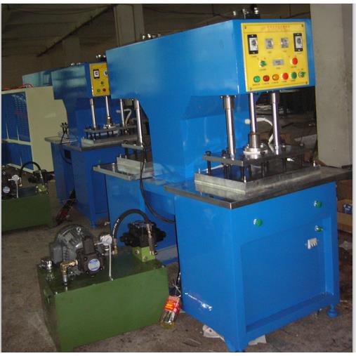 高周波压花机压衣服压塑胶商标机硅胶植胶压花机T恤裁片高周波机