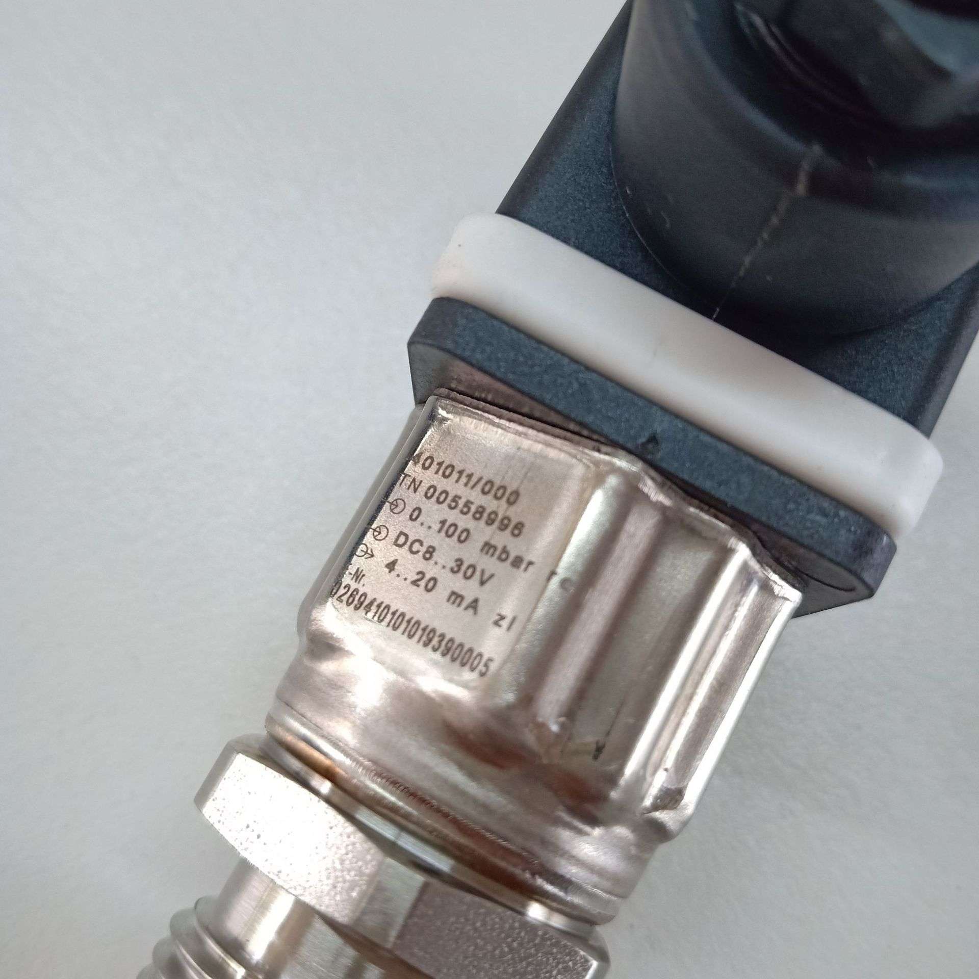 德国JUMO压力传感器401011/000TN:00558996 0-100MBAR 5支起订