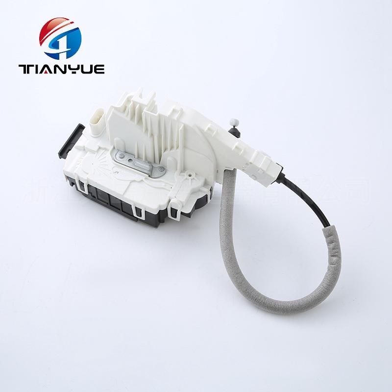 多规格汽车配件 2047203035侧门锁右前汽车中控锁闭锁器 量大从优