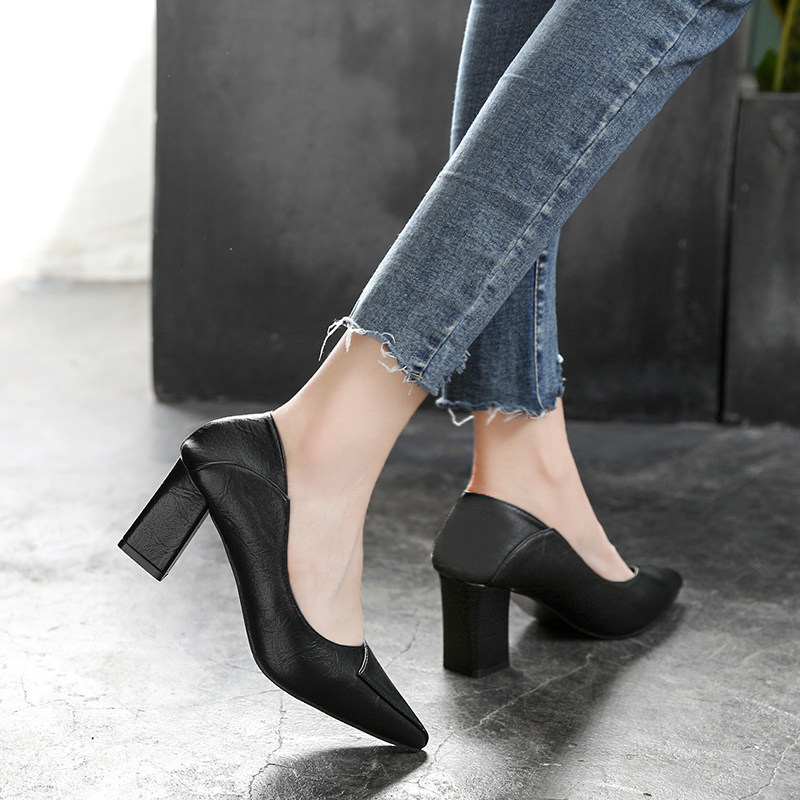 新品大码女鞋41到43春秋款w脚宽胖妹妹新款肥潮高跟鞋百搭粗跟尖