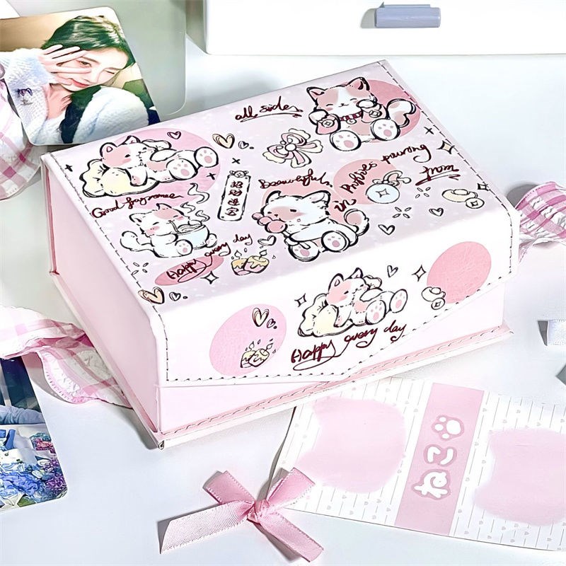 ins粉色小猫卡盒防尘带盖v儿童小卡吧唧大容量可爱卡通磁吸收纳盒
