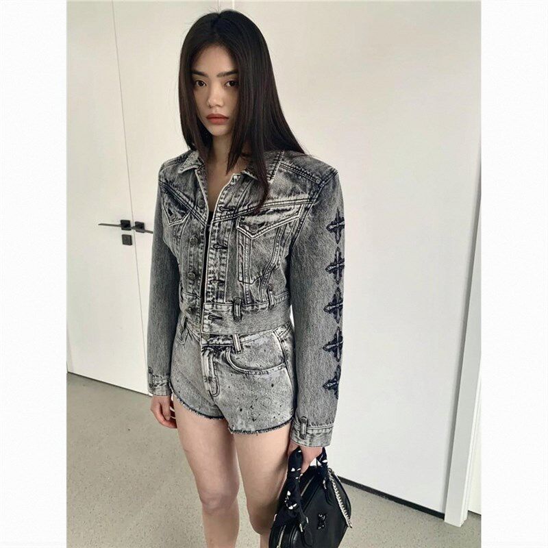 春秋季新品2024水洗做旧牛仔夹克花臂十字花刺绣宽松W短款外套女