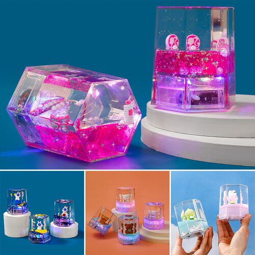 创意新款个性油滴卡通娃娃灯光桌面装饰摆件液体流沙工艺品厂