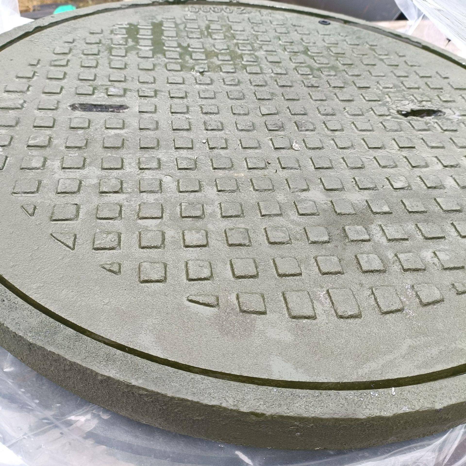 D700铸钢屏蔽密闭型井盖重型轻型模具齐全现货速发钢铁