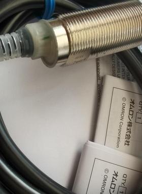 接近开关 E2E-X12B1T18