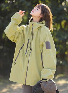 小个子冲锋衣女2024新款秋冬季工装外套男宽松美式棒球服情侣风衣