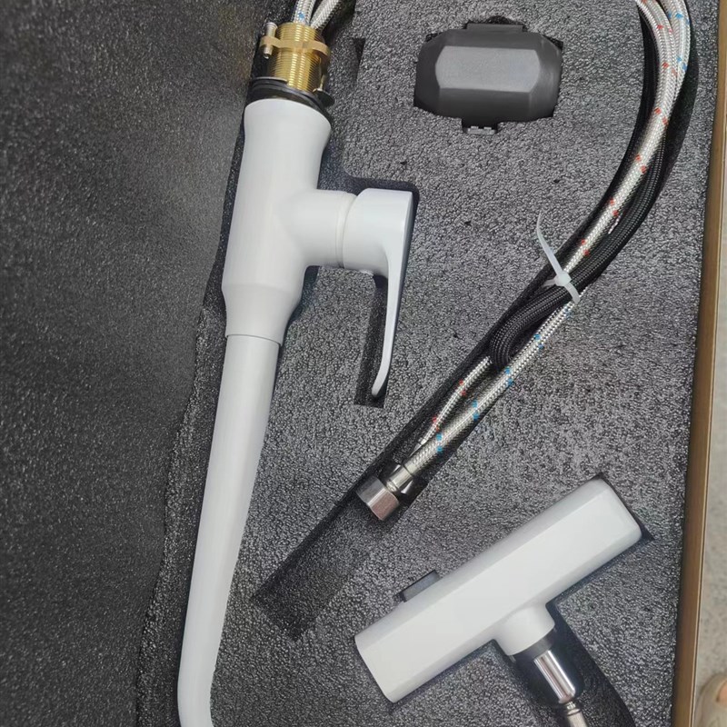 飞雨瀑布厨房水龙头全铜冷热款万向抽拉式伸缩旋转洗菜盆水槽龙头