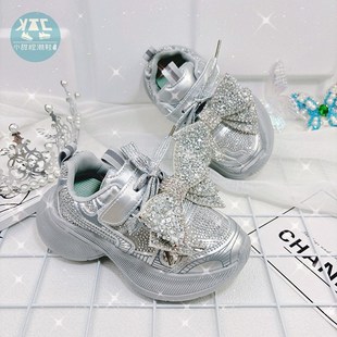 女童银色皮面运动l鞋轻便跑步减震软底超轻春季新款魔术贴儿童鞋