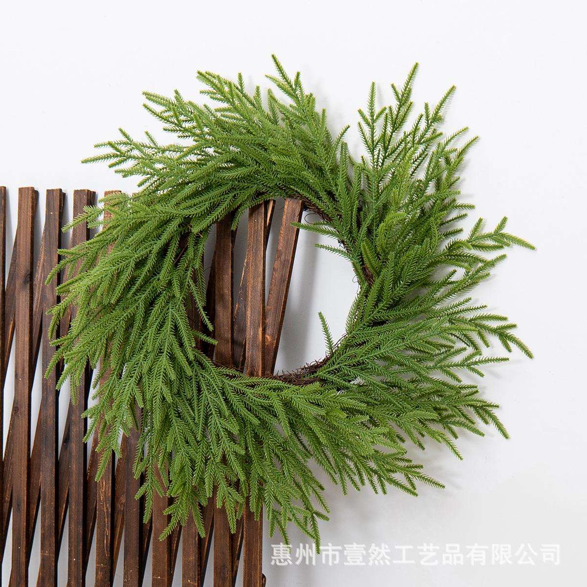 亚马逊仿真松针柏叶花环手感软胶绿植诺福克松圣诞节藤圈门挂装饰