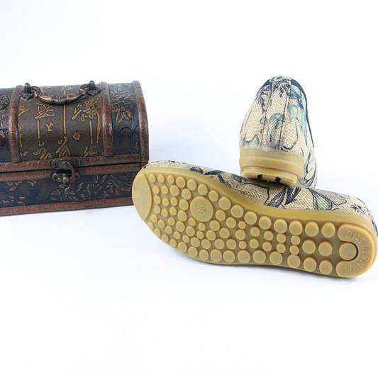 2024新款老北京绣花鞋民族风女单鞋广场舞鞋汉服中国风妈妈鞋单鞋