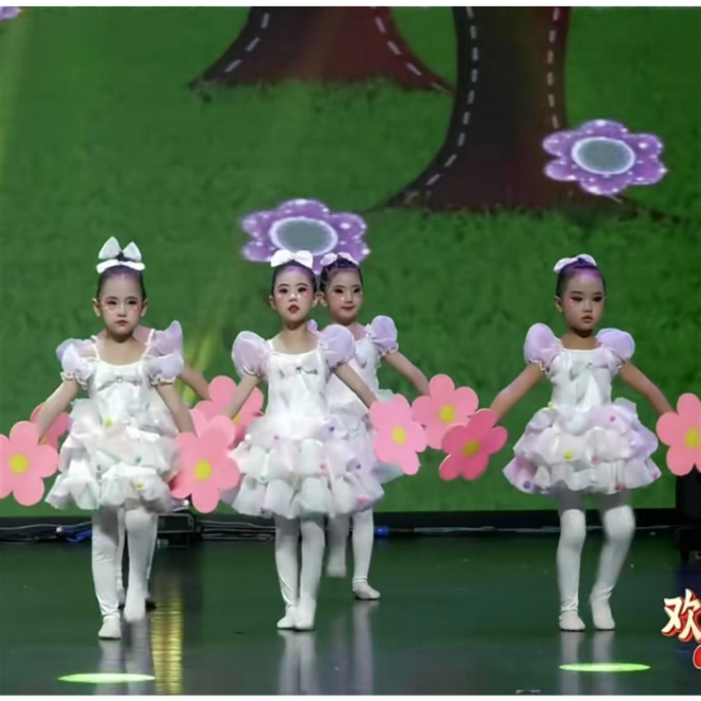 六一儿童专业芭蕾舞裙女童演出服