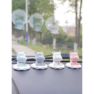 2023新款小河马汽车摆件创意可爱卡通车载内饰用品香薰公仔玩偶