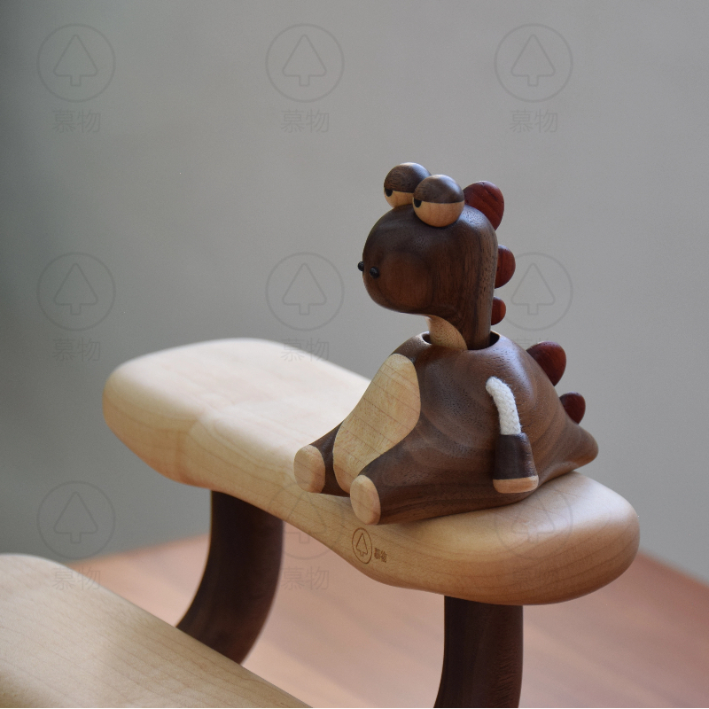 黑胡桃实木小恐龙桌摆件