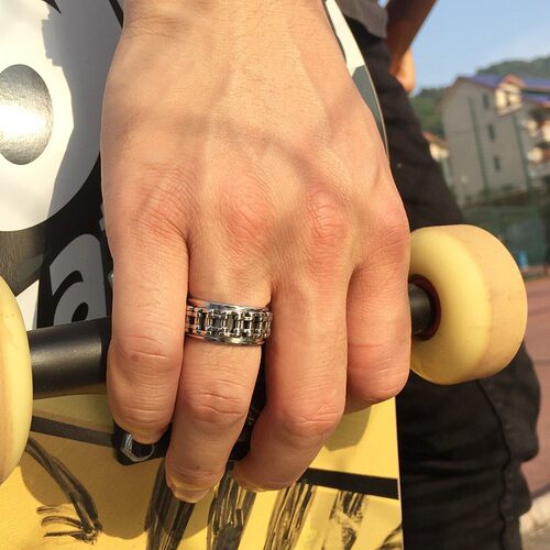 极速Fidget Ring Stylish Mens SpinDner Center Curb Chain Ring