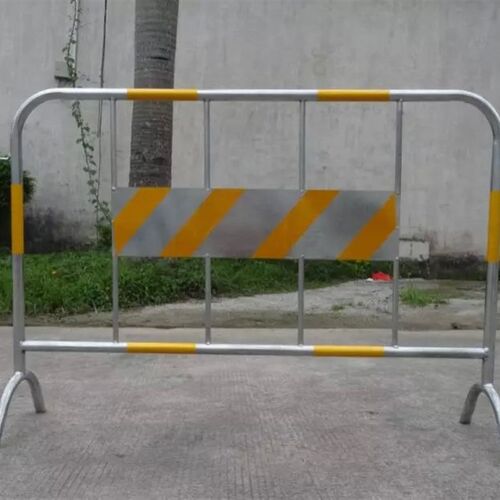 极速。加厚镀锌护栏护栏s护隔离栏公路护栏道路隔离栏护栏围栏交