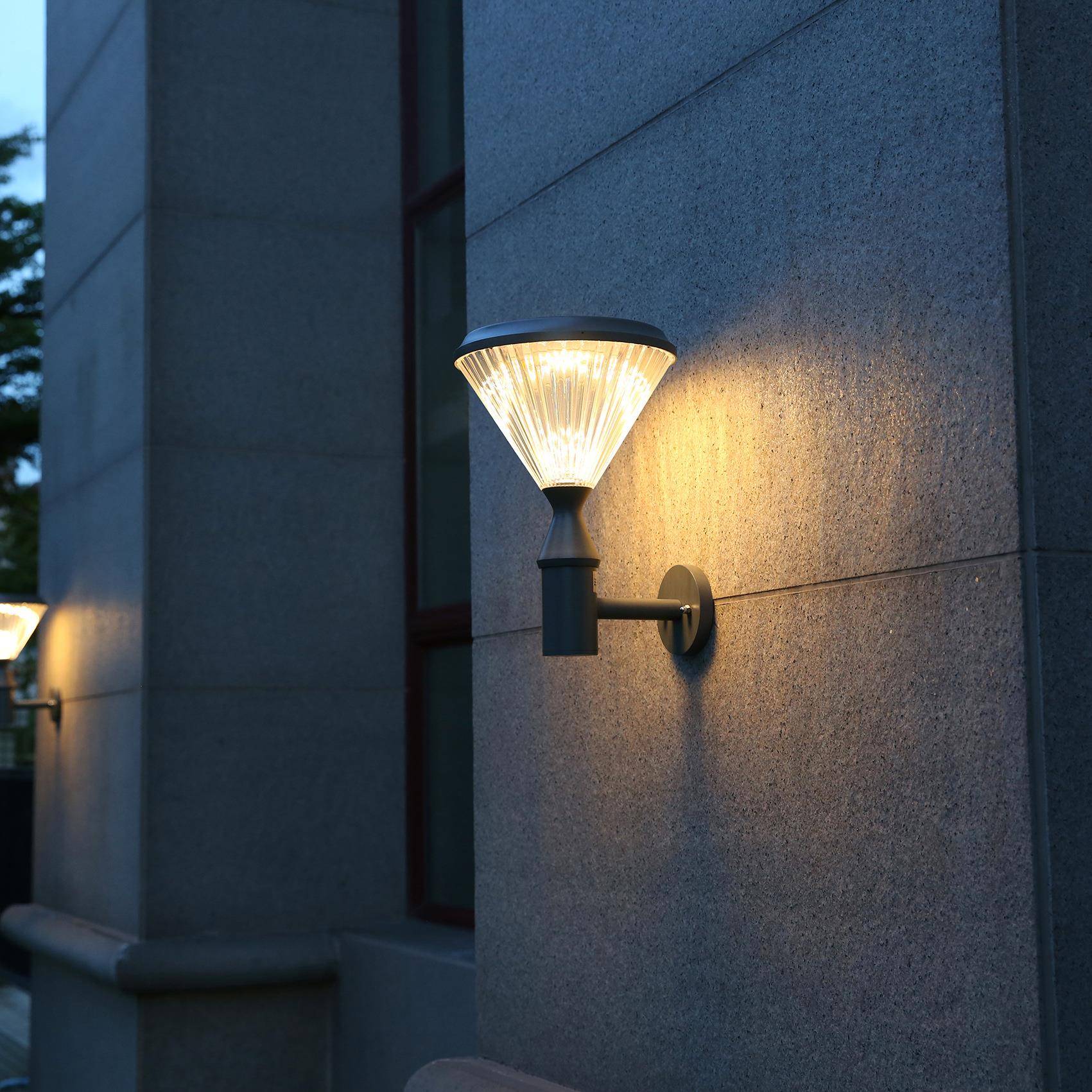 太阳能户外防水外墙灯别墅入户大门超亮LED家用庭院壁灯阳台围墙