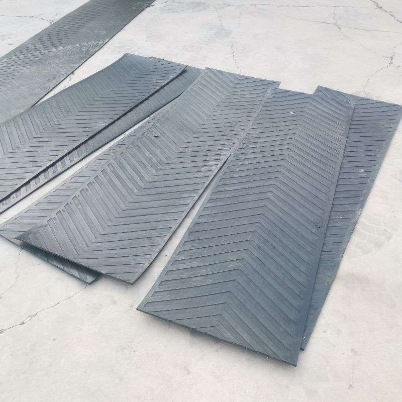 母猪产床防滑垫子猪用加厚橡胶垫养猪场猪圈保育垫牛羊子橡垒德株