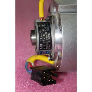 服A2B31 ABBABB H3NP03386 1工业机器人伺电机SGMAS 1ARA