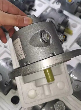 4AM-NRV-22B工业级叶片式气动马达AM410型号高转速瞬时正反转