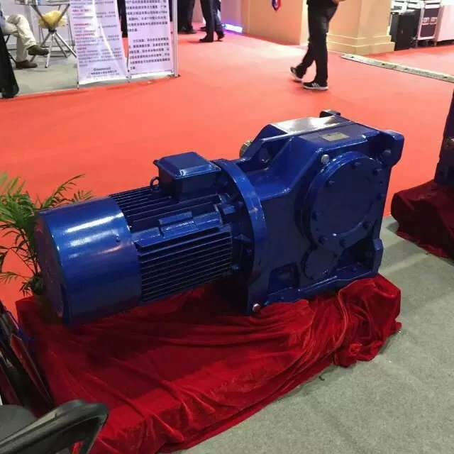 R系列减速机R137/RF137  输出轴90MM 底脚/法兰安装 硬齿面斜齿轮