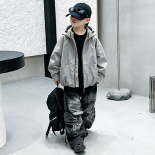 男童冲锋衣外套秋装2026新款春秋款中大童男孩酷帅气时髦防风衣服