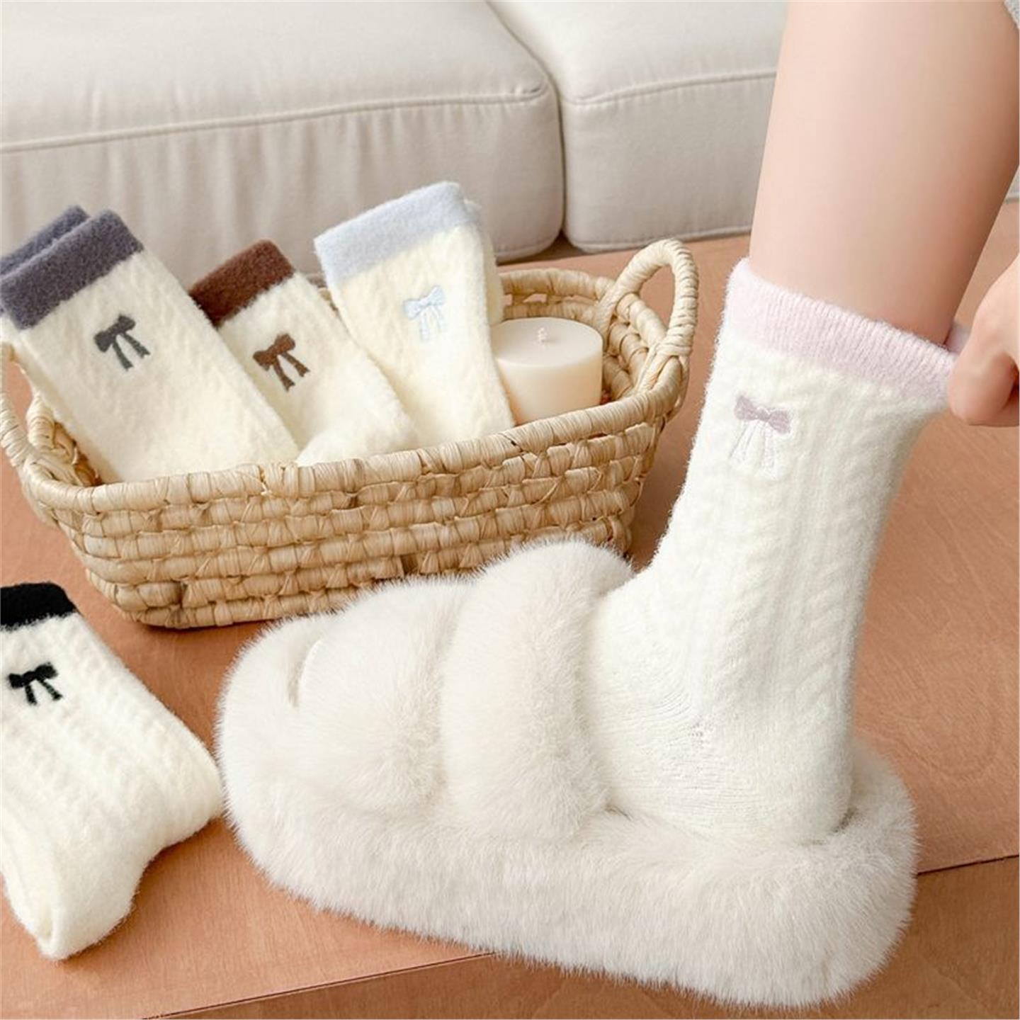 澳绒袜子女加绒加厚抗寒保暖中筒袜简约蝴蝶结睡眠地板月子堆堆袜