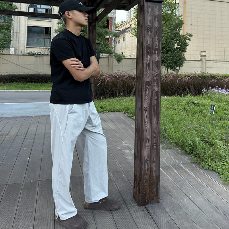 轻薄速干透气直筒运动裤