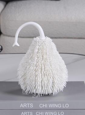 现代简约白色毛球梨形摆件客厅玄关卧室酒店电视柜软装家居装饰品