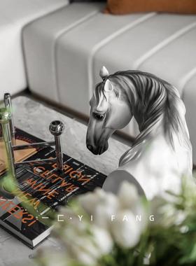 一匚 简约现代白色半身骏马树脂雕塑 样板间售楼处客厅装饰品摆件