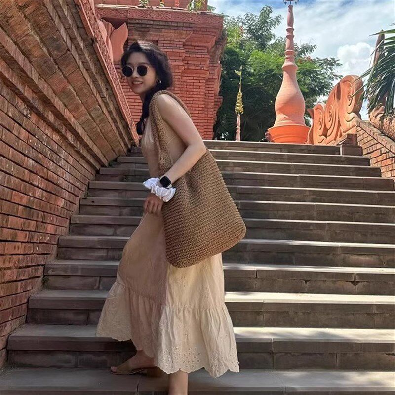 2024韩版单肩大容量斜挎草包女夏帆布袋海边度假沙滩编织包包草编