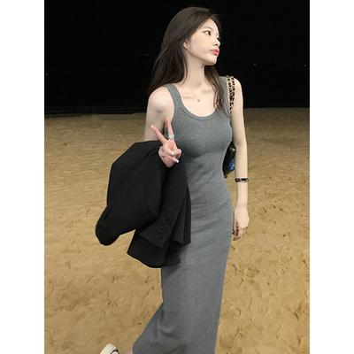 灰色背心连衣裙女夏季针织吊带裙小个子长裙设计感小众修身包臀裙