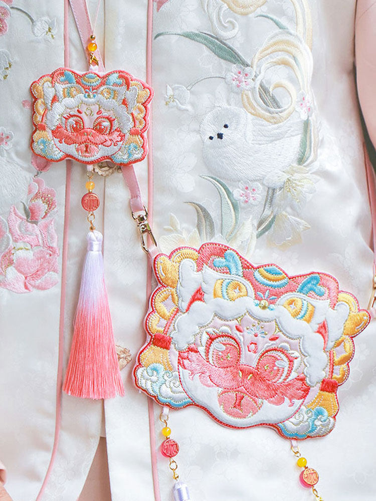 YEAR OF THE SNAKE SPRING FESTIVAL SACHET PENDANT ANTIQUE EMBROIDERY SACHET EMPTY BAG HANFU FORBIDDEN STEP ACCESSORIES HALTERNECK PURSE SPECIAL-SHAPED SACHET