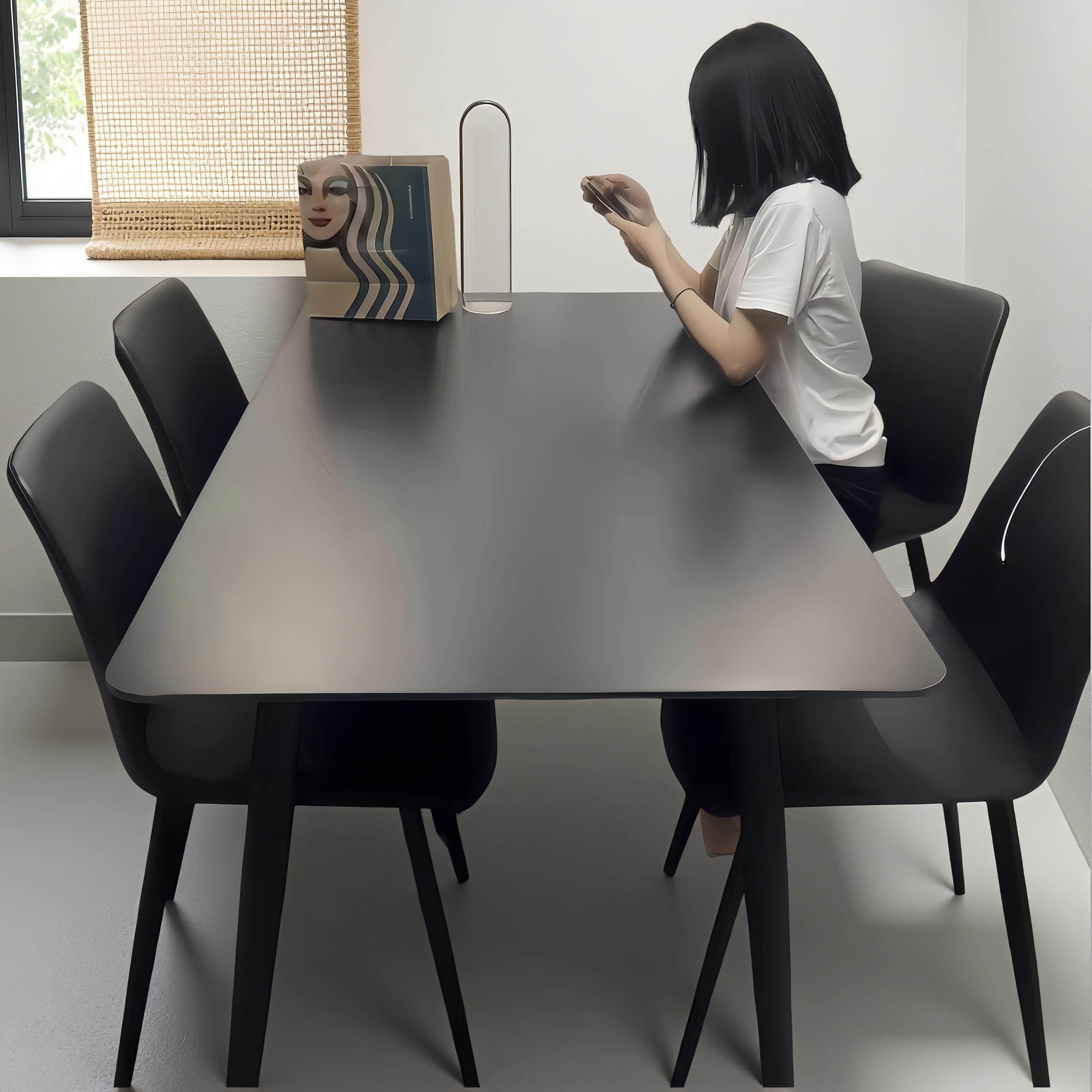 意式黑色餐桌椅餐桌岩板组合家用现代简约饭桌小户型长方形桌子